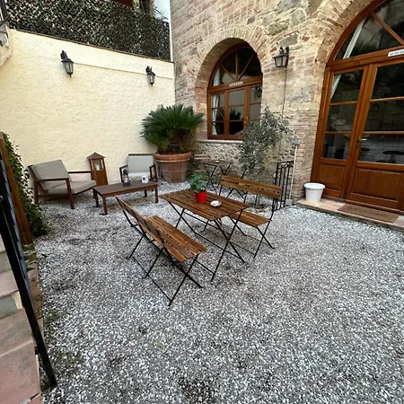 Studio Avec Cour Privative Apartman